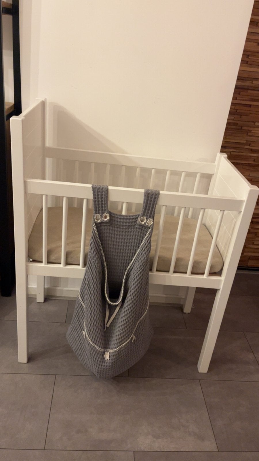 Wit houten babybedje/wiegje met matras, Ophalen, Gebruikt, Wieg