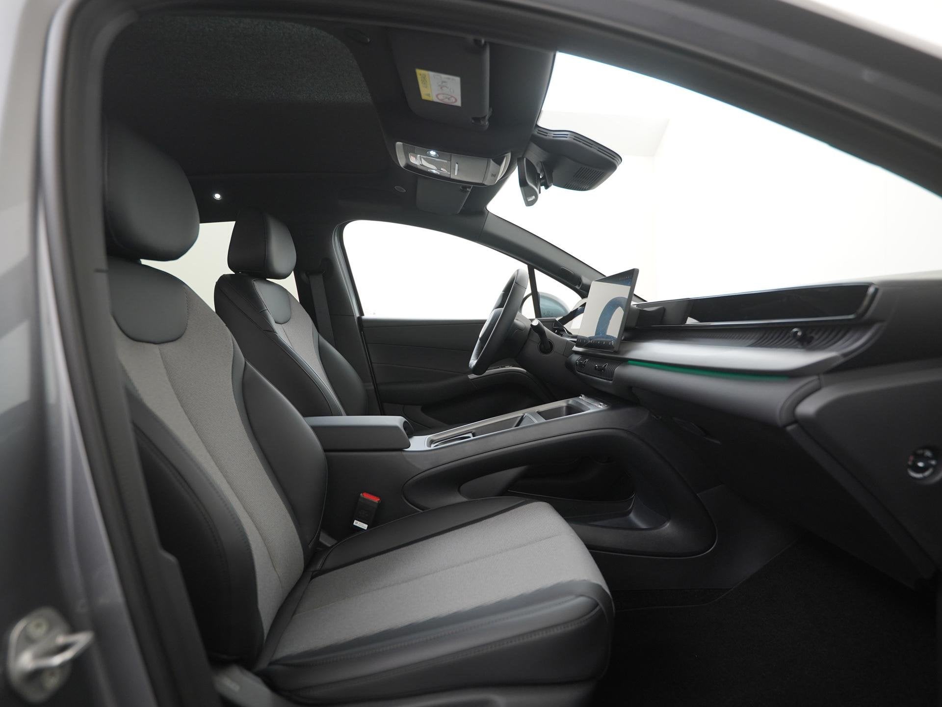 BYD DOLPHIN G 1.5L DM-i Comfort PHEV | Panoramadak | Head-Up, Auto's, 4 cilinders, Leder en Stof, Bedrijf, Hybride Elektrisch/Benzine