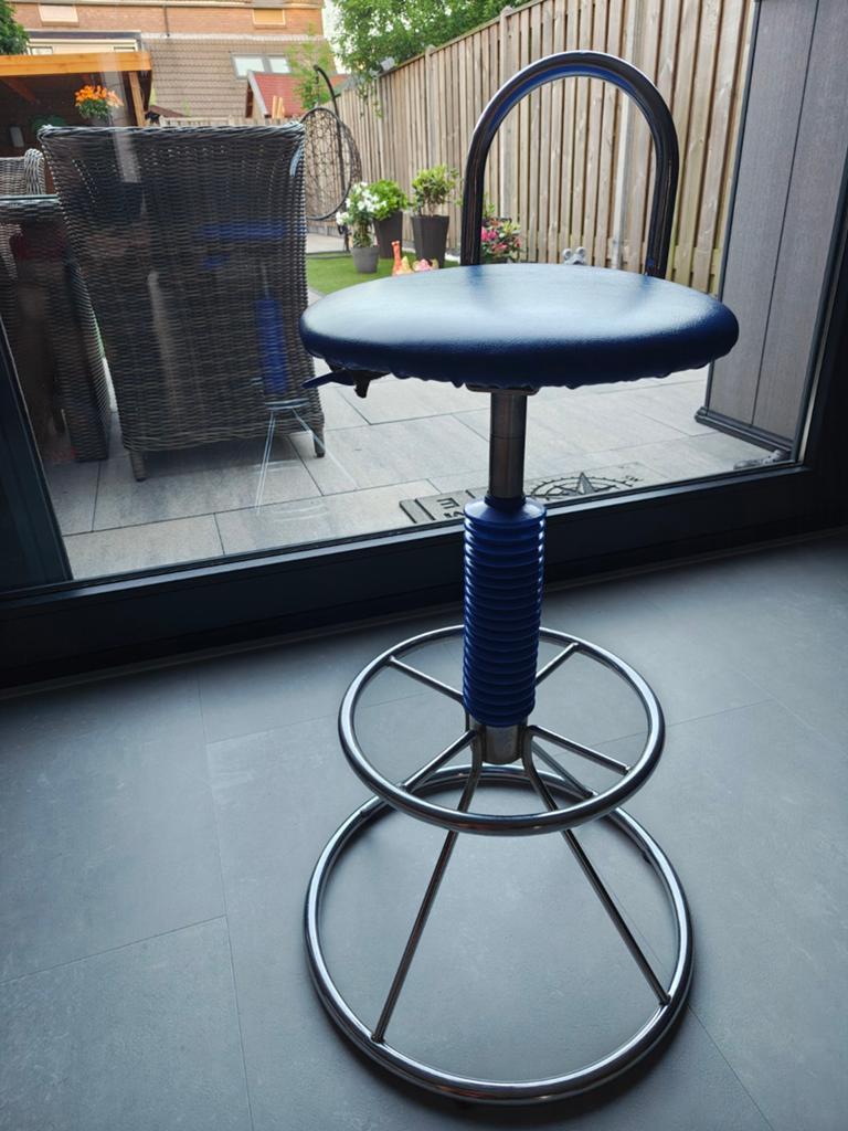 Blauwe kruk verstelbaar, 1 kruk, Ophalen of Verzenden, Zo goed als nieuw, 60 tot 90 cm