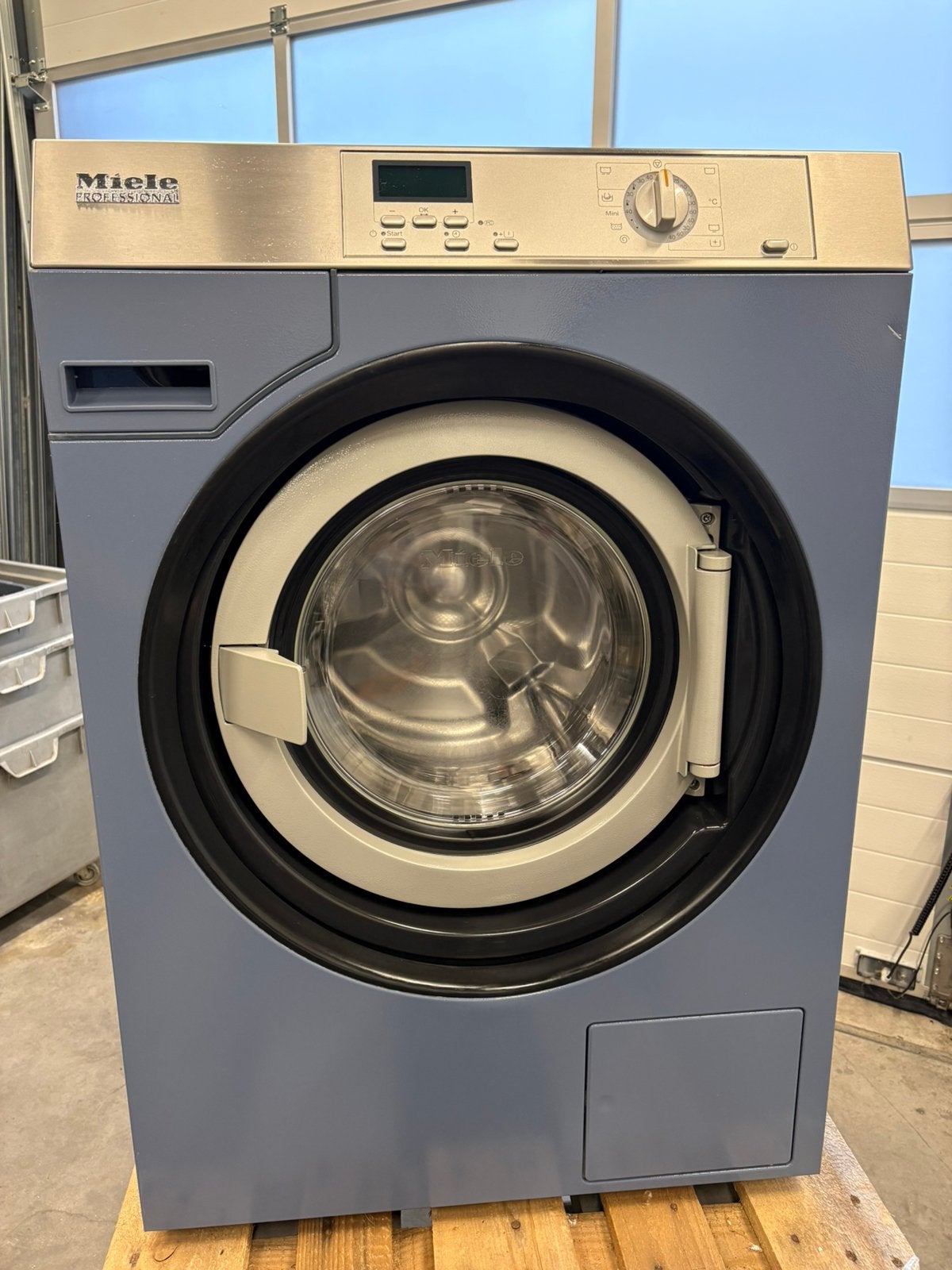 Miele Profesionale PW5082 XL LP - Bouwjaar 2021 (pomp model), Ophalen, 8 tot 10 kg, Voorlader, 95 cm of meer