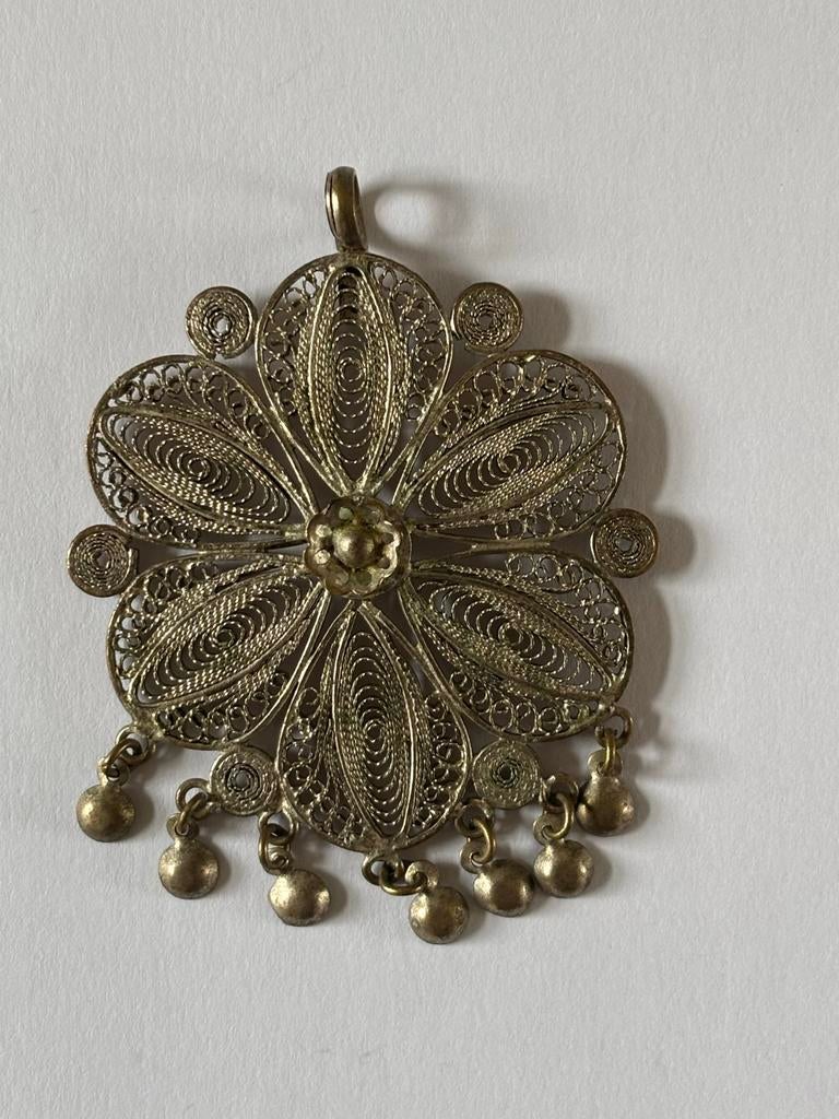 Vintage nikkelzilveren filigrain hanger, Overige materialen, Gebruikt, Ophalen of Verzenden, Bloem of Plant