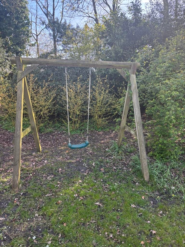 Grote houten speelschommel en houten speelhuis met zandbak, Kinderen en Baby's, Speelgoed | Buiten | Speeltoestellen, Ophalen