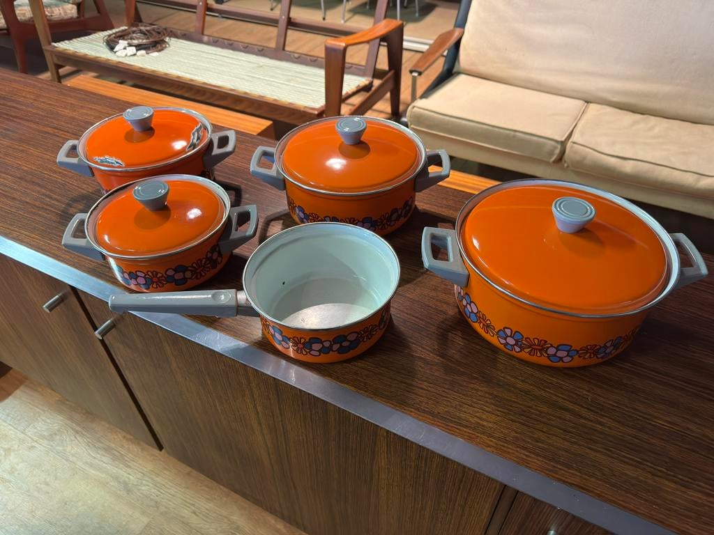 Brabantia pannenset vintage oranje, Antiek en Kunst, Antiek | Servies compleet, Ophalen of Verzenden