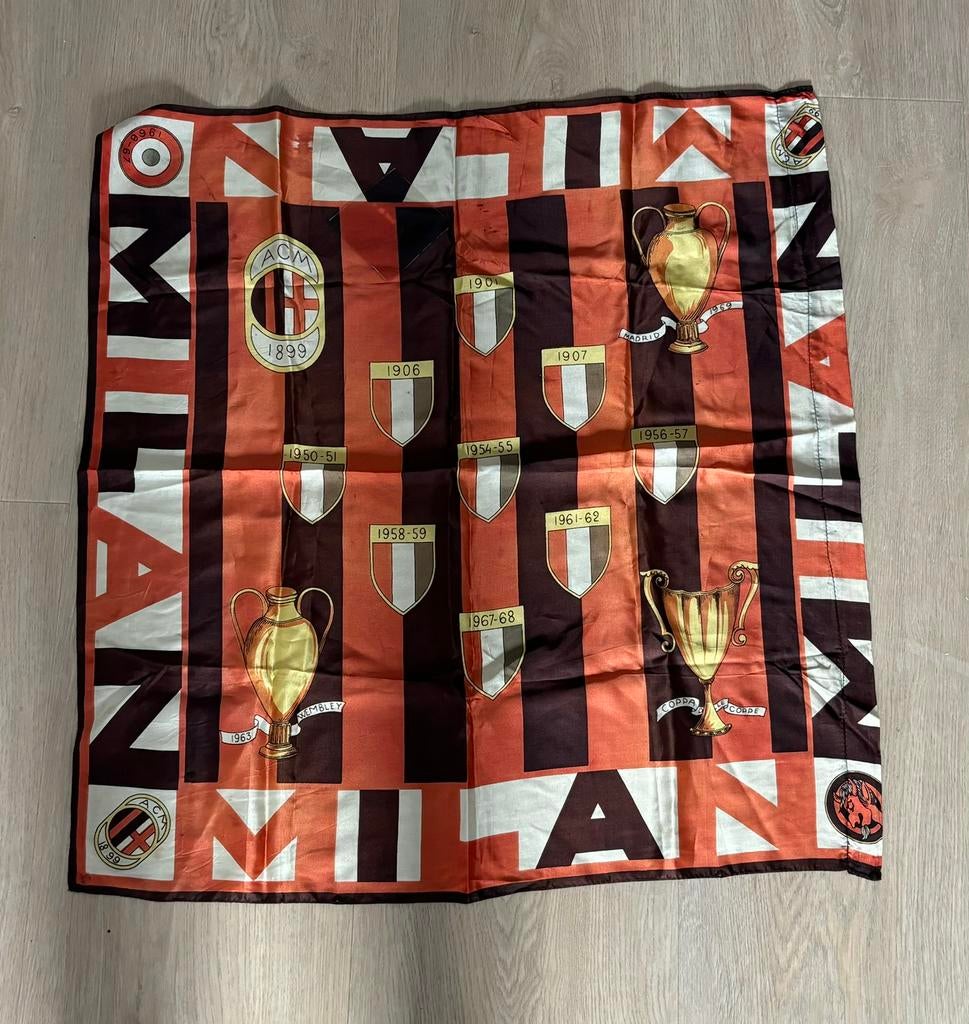AC Milan kleine vlag, Ophalen of Verzenden, Buitenlandse clubs