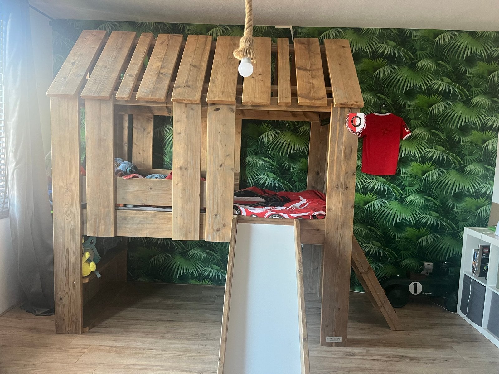 Uniek Houten Speelbed met Glijbaan, Ophalen, 100 cm, Eenpersoons, Zo goed als nieuw