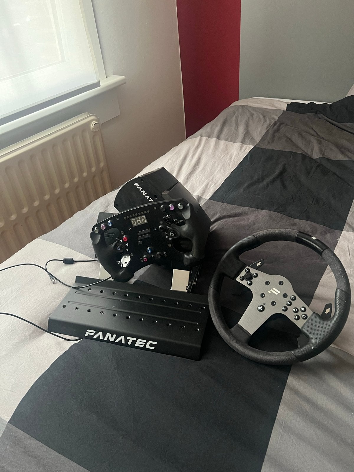 Fanatec CSL Elite Racing Wheel en Pedalen, Racestuur, Gebruikt, Force feedback, Fanatec