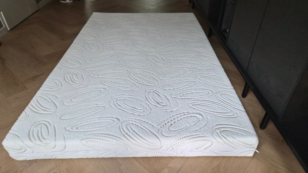 Caravanmatras 129 x 207 x 14,5 cm – afritsbare hoes – netjes, Ophalen, Gebruikt