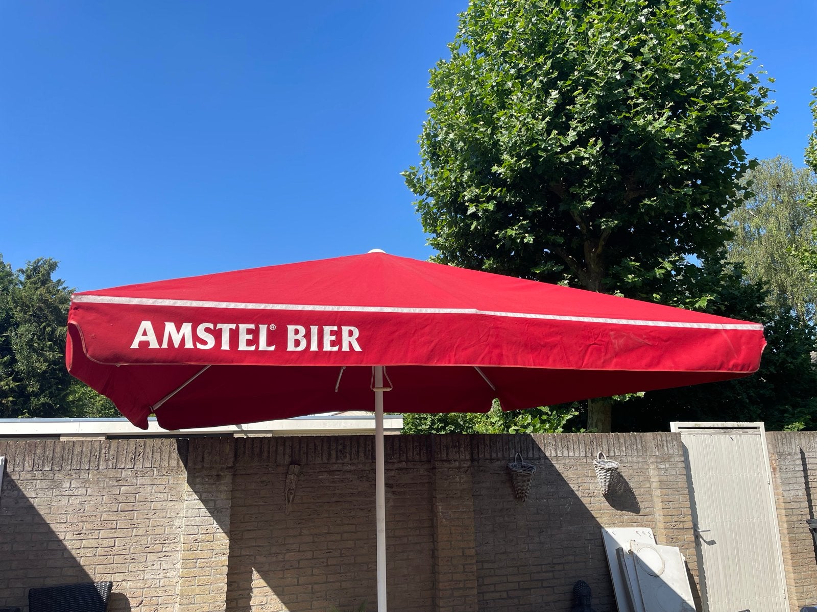 Amstel Bier Parasol - Grote Rode Terrasparasol, Ophalen, Gebruikt, 2 tot 3 meter, Stokparasol