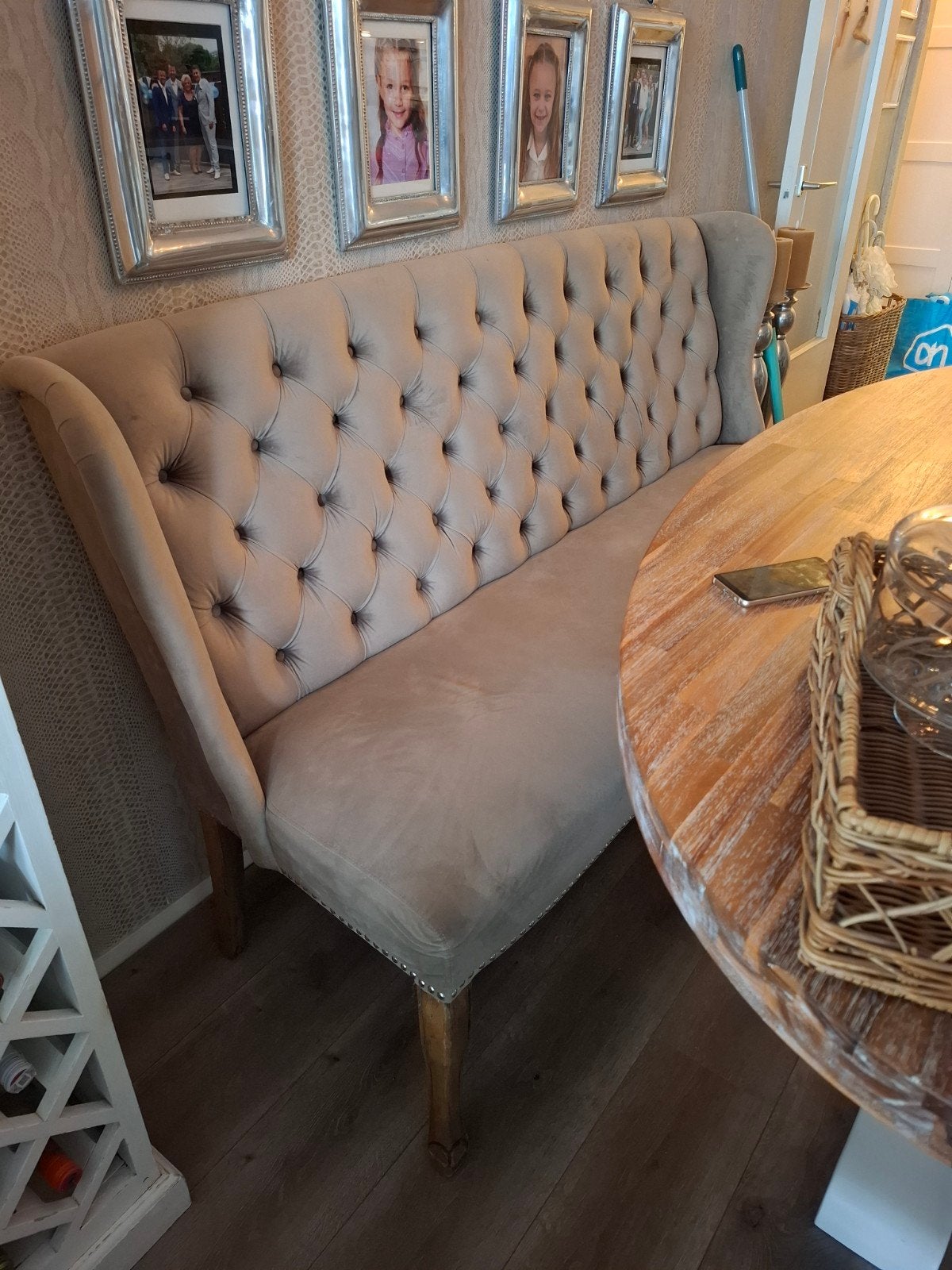 Elegante eetkamerstoelen en bank in beige stof, Gebruikt, Overige kleuren, Ophalen of Verzenden, Stof