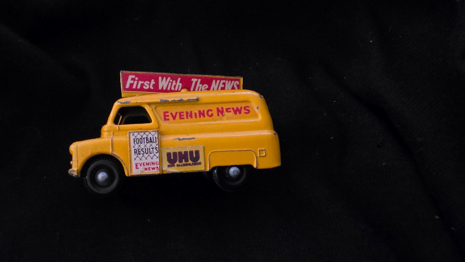 Lesney no42 evening news van., Antiek en Kunst, Antiek | Speelgoed, Ophalen of Verzenden
