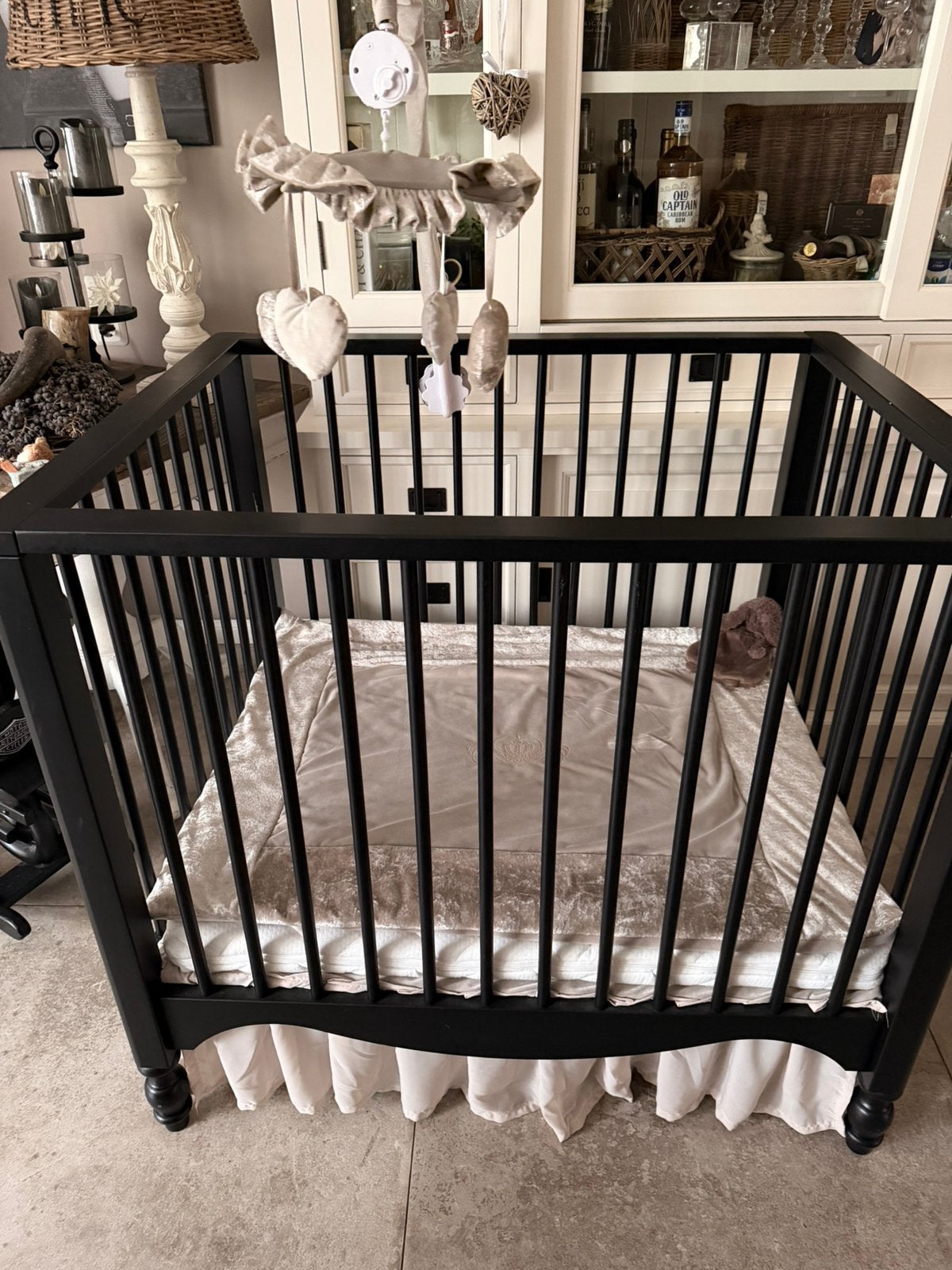 Prachtige Bopita belle baby box mat zwart met aankleding, Kinderen en Baby's, Boxen, Ophalen, Zo goed als nieuw, Boxkleed