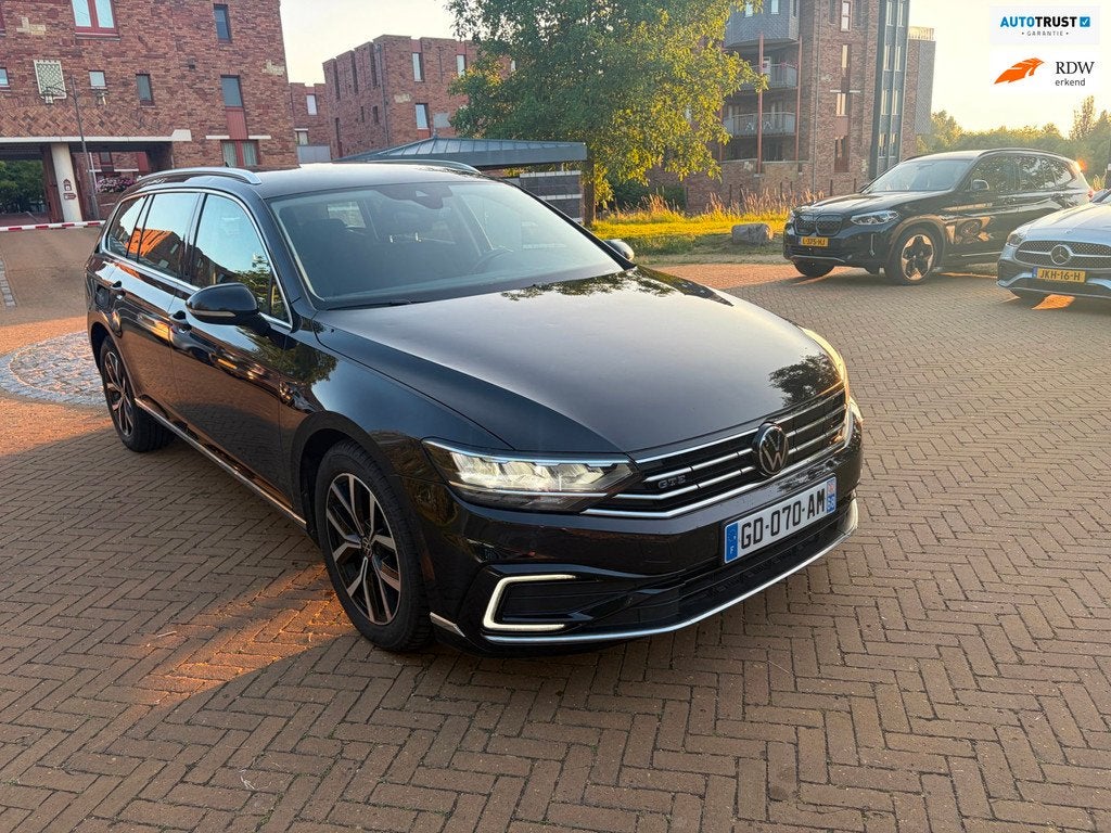 Volkswagen Passat Variant 1.4 TSI PHEV GTE Business SOH 98%!, Auto's, Stof, Gebruikt, Zwart, Zwart