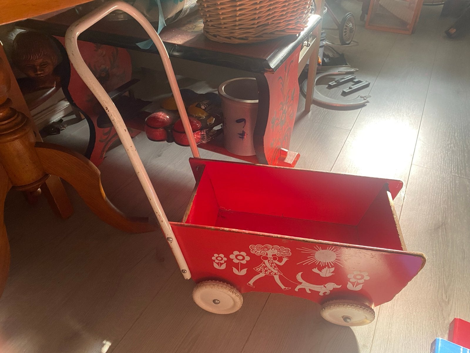 Vintage houten duwkar / loopkar rood met print, Ophalen of Verzenden, Gebruikt, Jongen of Meisje