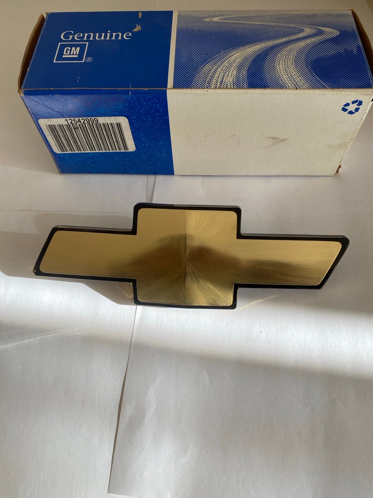 Gouden Chevrolet Embleem - Nieuw in Doos, Ophalen of Verzenden, Nieuw
