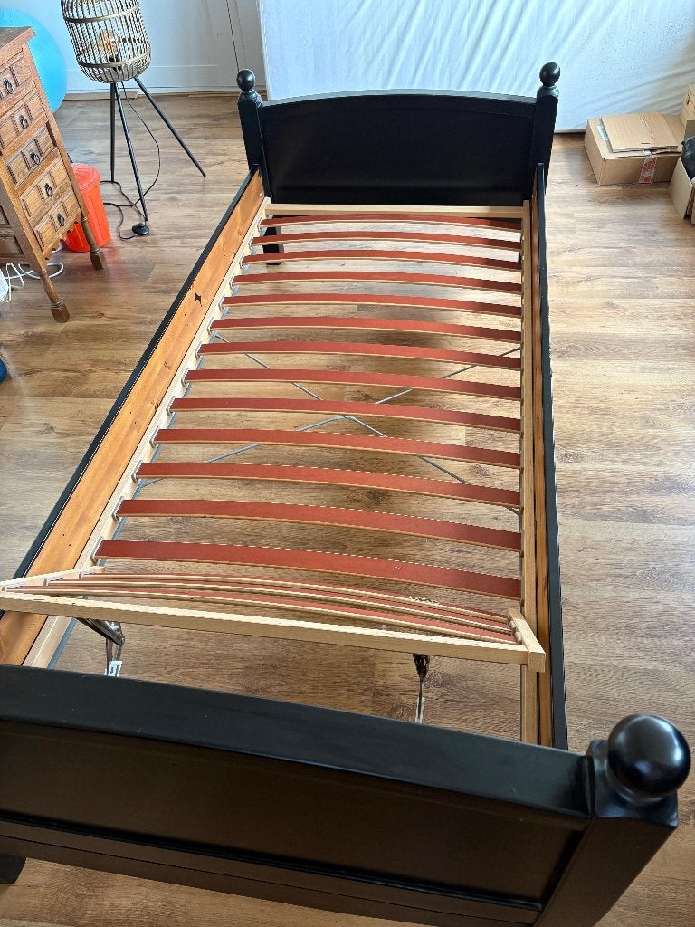 Massief grenen eenpersoonsbed – zwart, Ophalen, 90 cm, Eenpersoons, Zwart