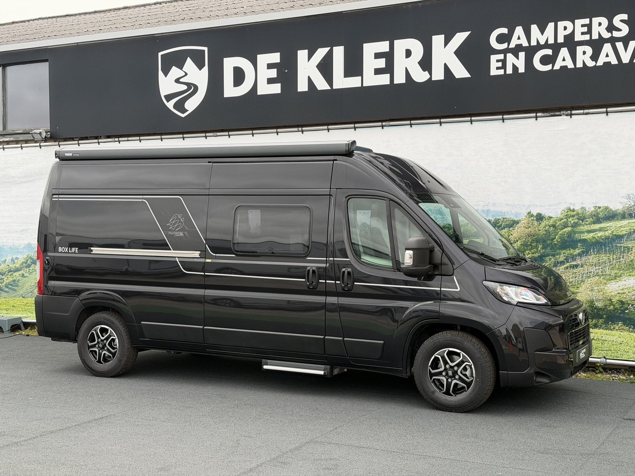 Caravans And Camping Knaus