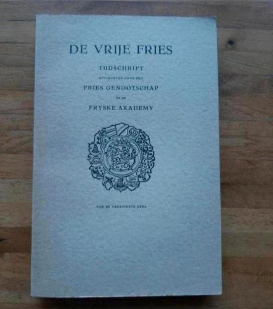 De vrije Fries deel 45 uit 1962
Fries genootschap geschieden, Boeken, Ophalen of Verzenden, Zo goed als nieuw