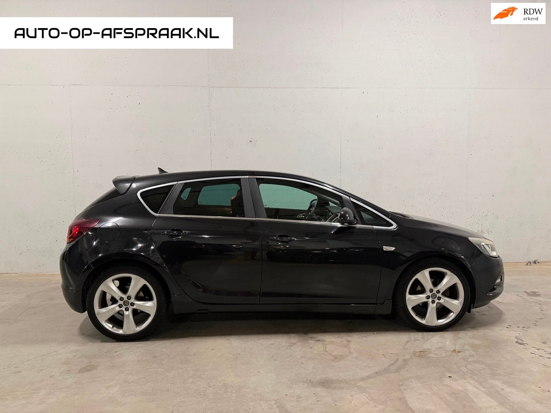 Opel Astra 1.4 Turbo GT 5drs. Navi Leer Cruise Clima, Auto's, Opel, Voorwielaandrijving, Stoelverwarming, Gebruikt, 680 kg