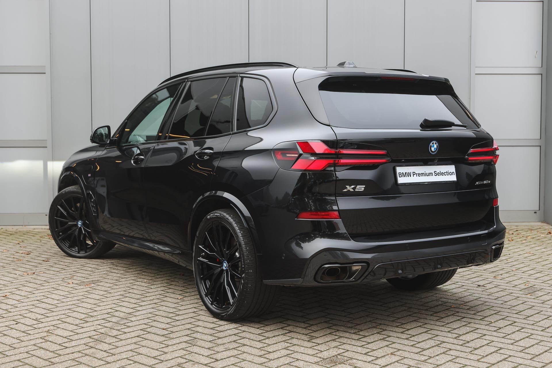 BMW X5 xDrive50e High Executive M Sport Automaat / Panoramad, Auto's, Dealer onderhouden, Stof, Gebruikt, 2395 kg