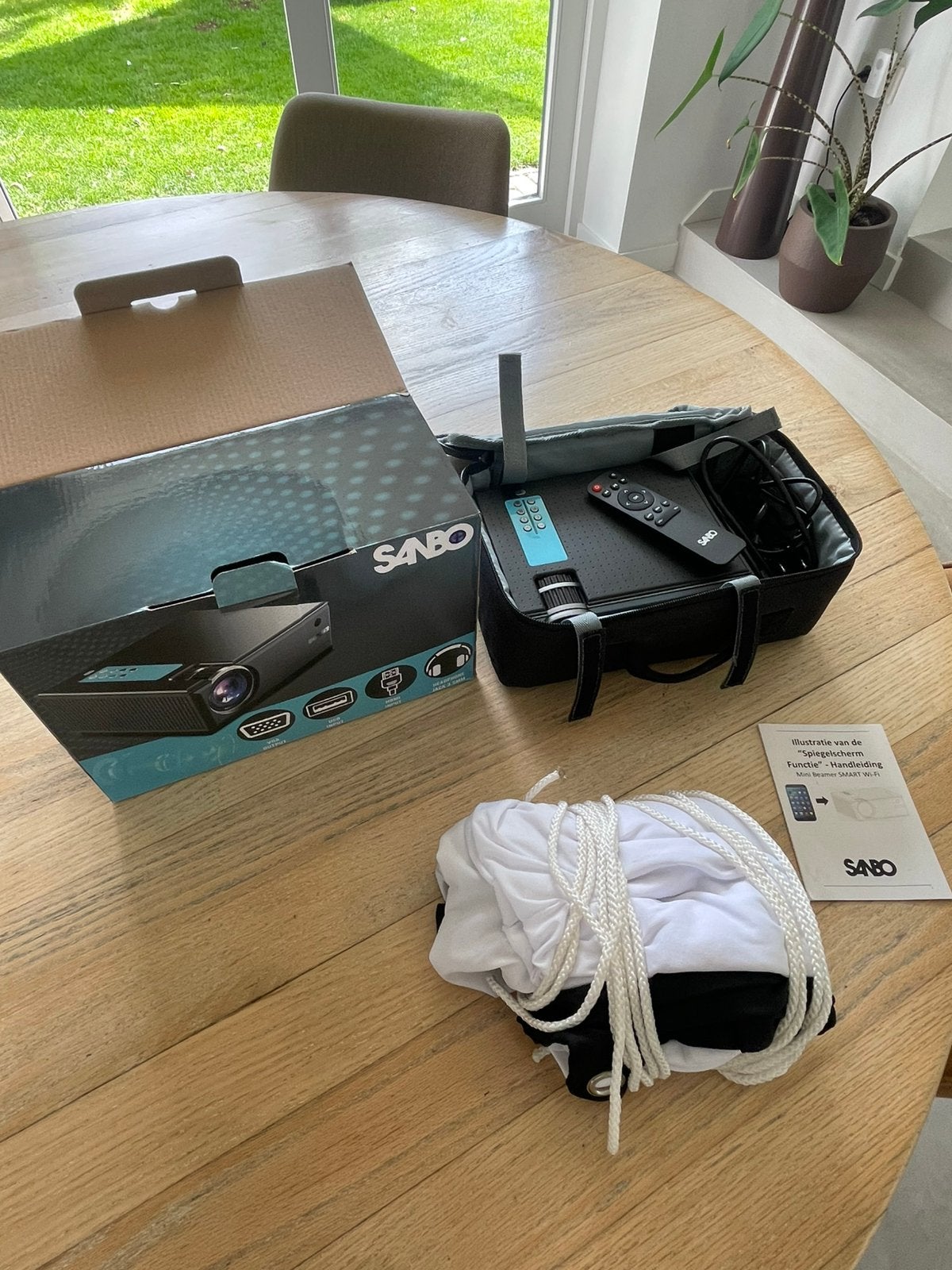 Sanbo Beamer, Ophalen, Zo goed als nieuw, LED, Sanbo