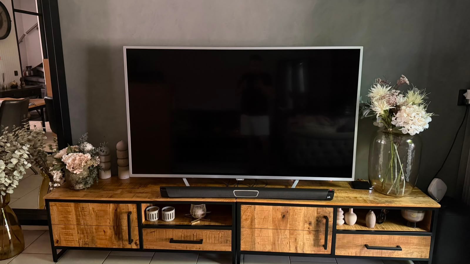 Philips 6000 series 4K ULTRA HD-LED 65inch, Huis en Inrichting, Kasten | Televisiemeubels, Ophalen, Zo goed als nieuw, 25 tot 50 cm