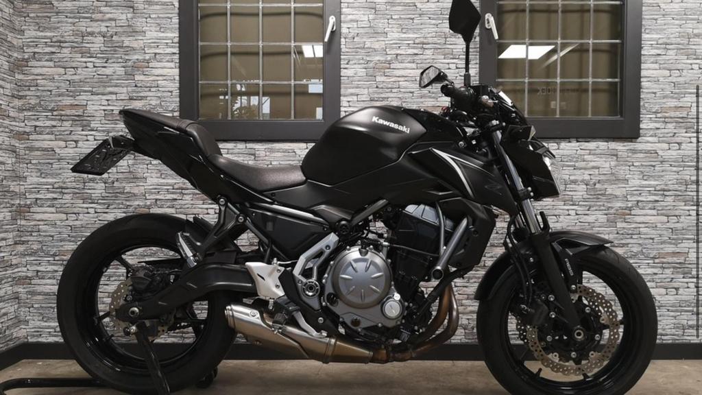 Kawasaki Z650 ABS -14.800 km Nieuwstaat, Mat Zwart, 2017, Motoren, 2 cilinders, Occasion, Particulier, Meer dan 35 kW