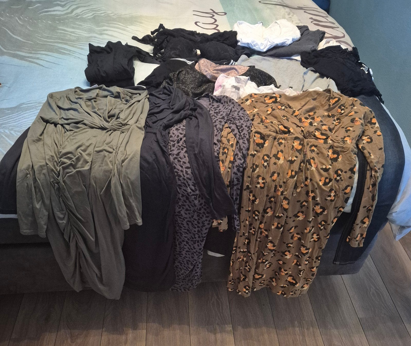 Zwangerschapskledingpakket: jurkjes, broeken, tops, voedings, Ophalen, Gedragen