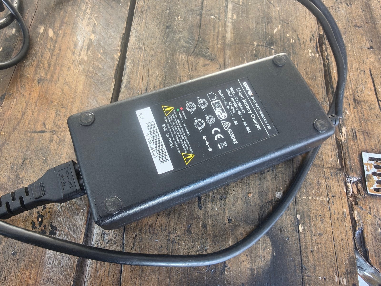 Oplader elektrische fiets. o.a. Stella