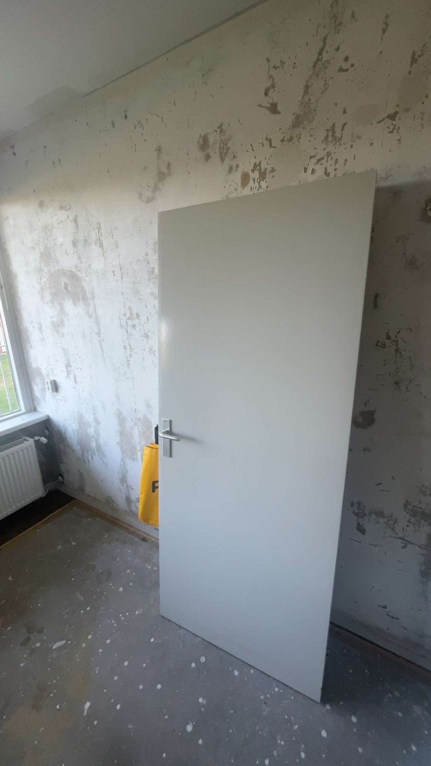 GRATIS: 44 m² laminaat + binnendeuren – Hellevoetsluis, Ophalen