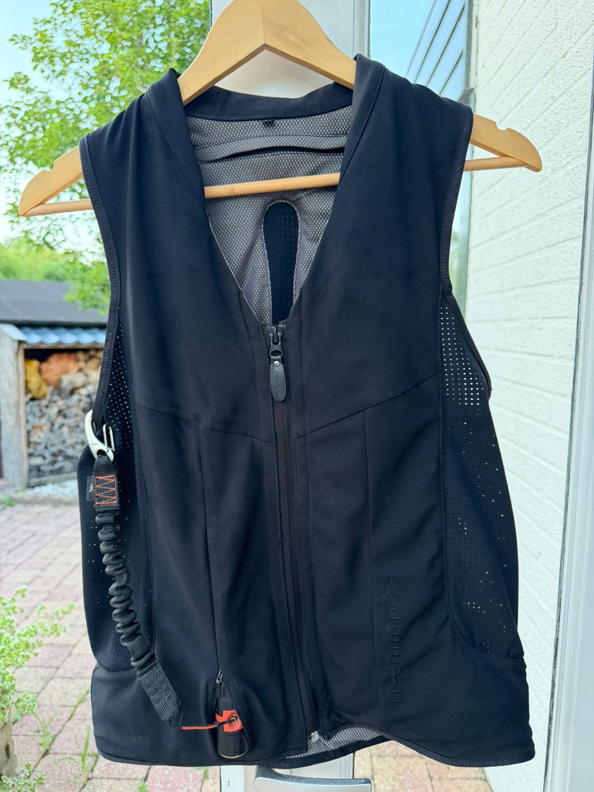 Freejump Airjacket maat ST met garantie!, Ophalen of Verzenden, Zo goed als nieuw, Zwart, Overige disciplines
