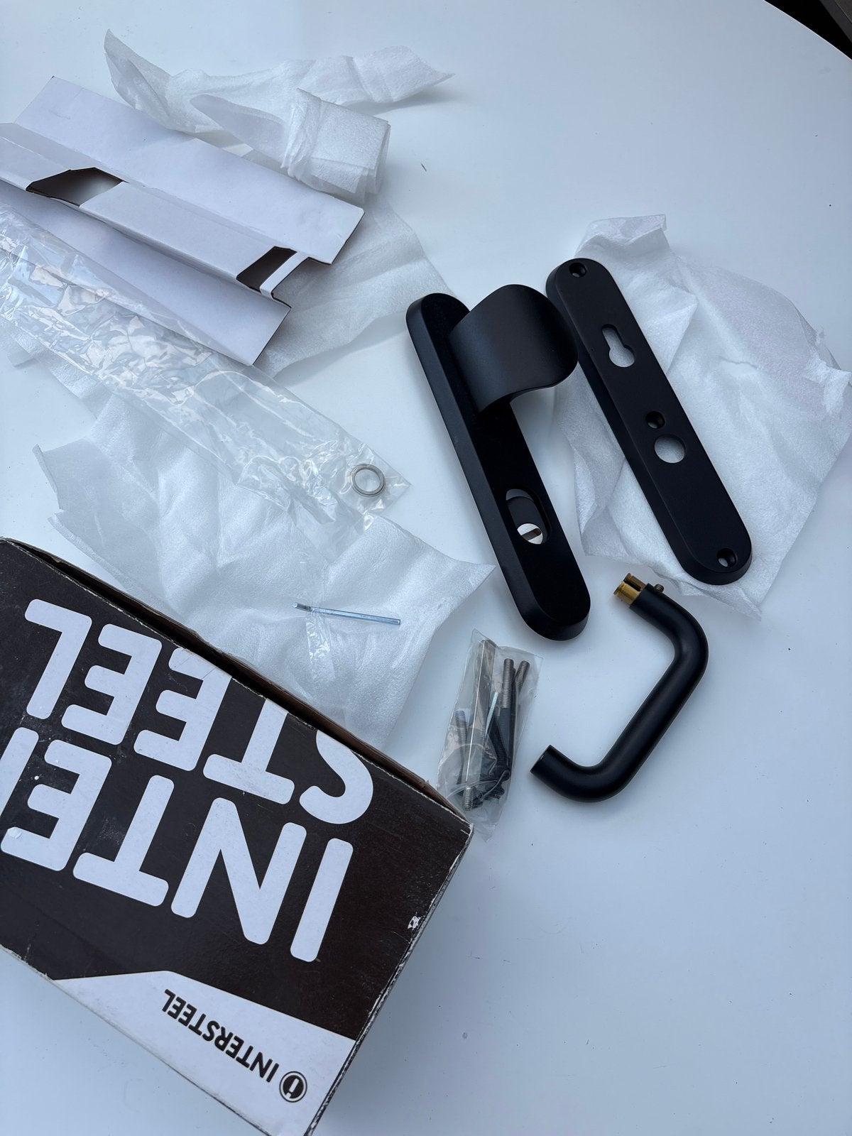 Nieuwe Intersteel Deurklink Mat Zwart, Doe-het-zelf en Verbouw, Hang- en Sluitwerk, Ophalen of Verzenden, Nieuw, Overige materialen