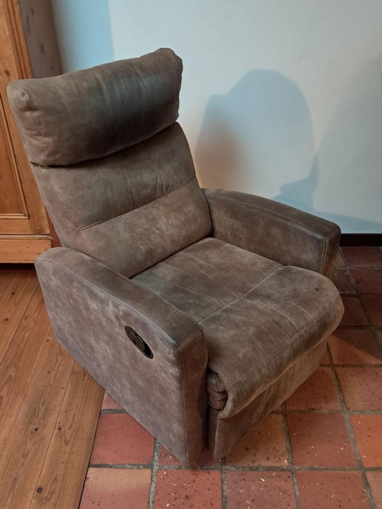 GRATIS  Comfortabele relaxfauteuil met gebruikerssporen, Ophalen