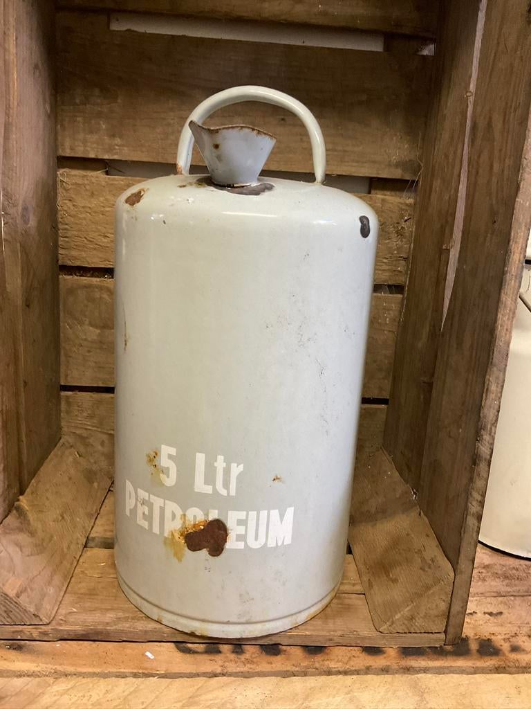 Emaille Petroleum kan., Ophalen