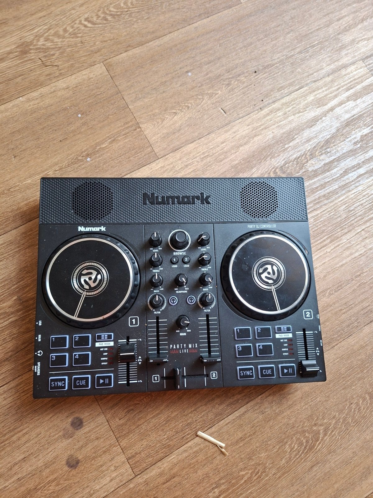 Numark dj partylive, Muziek en Instrumenten, Dj-sets en Draaitafels, Ophalen of Verzenden, Zo goed als nieuw, Numark