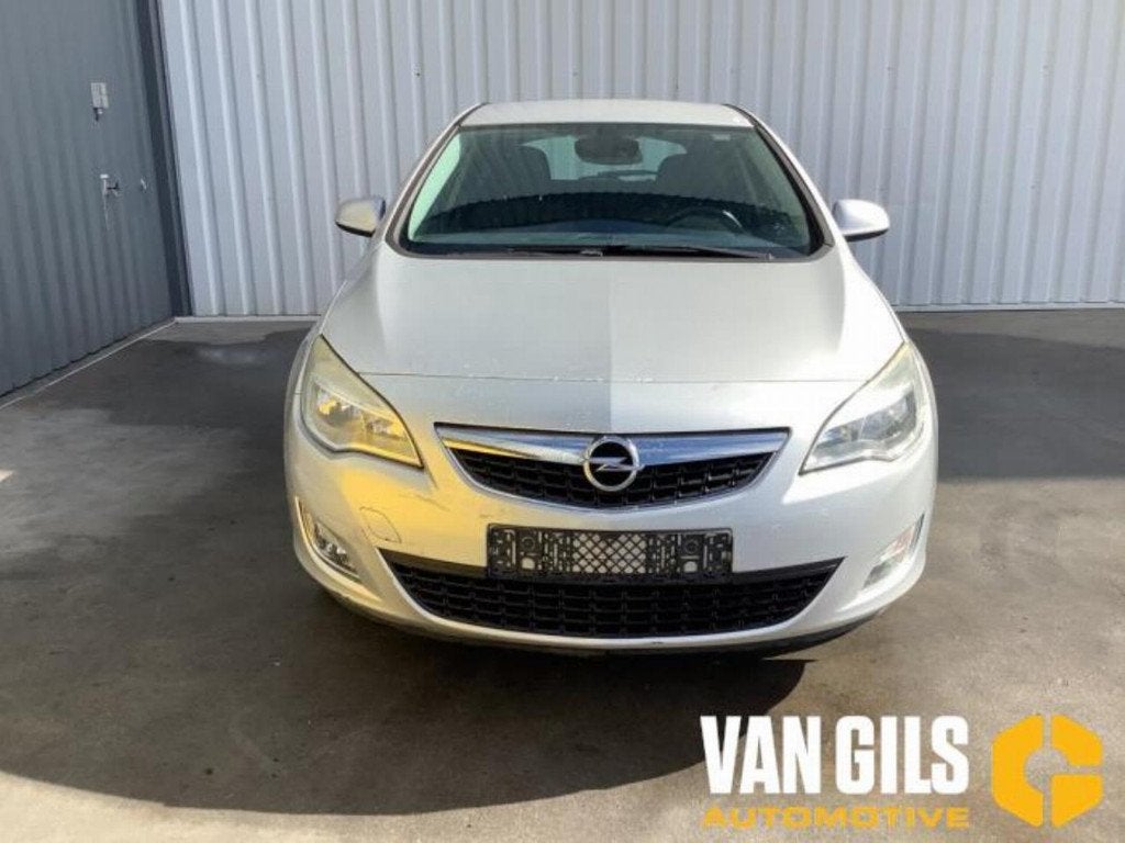 Opel Astra Astra J (PC6/PD6/PE6/PF6), Hatchback 5-drs, 2009, Stellantis N.V., Webaccessibility@stellantis.com, Taurusavenue 1 ,2132 LS, Hoofddorp, Nederland