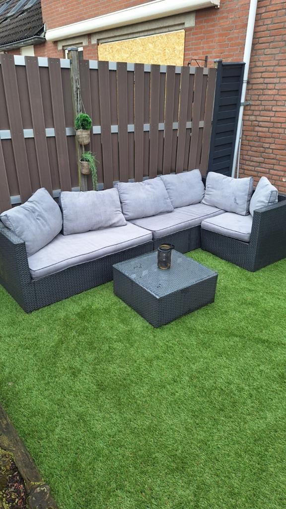 Loungeset. Hoekbank inclusief tafel en kussens, Ophalen, Kunststof, Gebruikt, Bank
