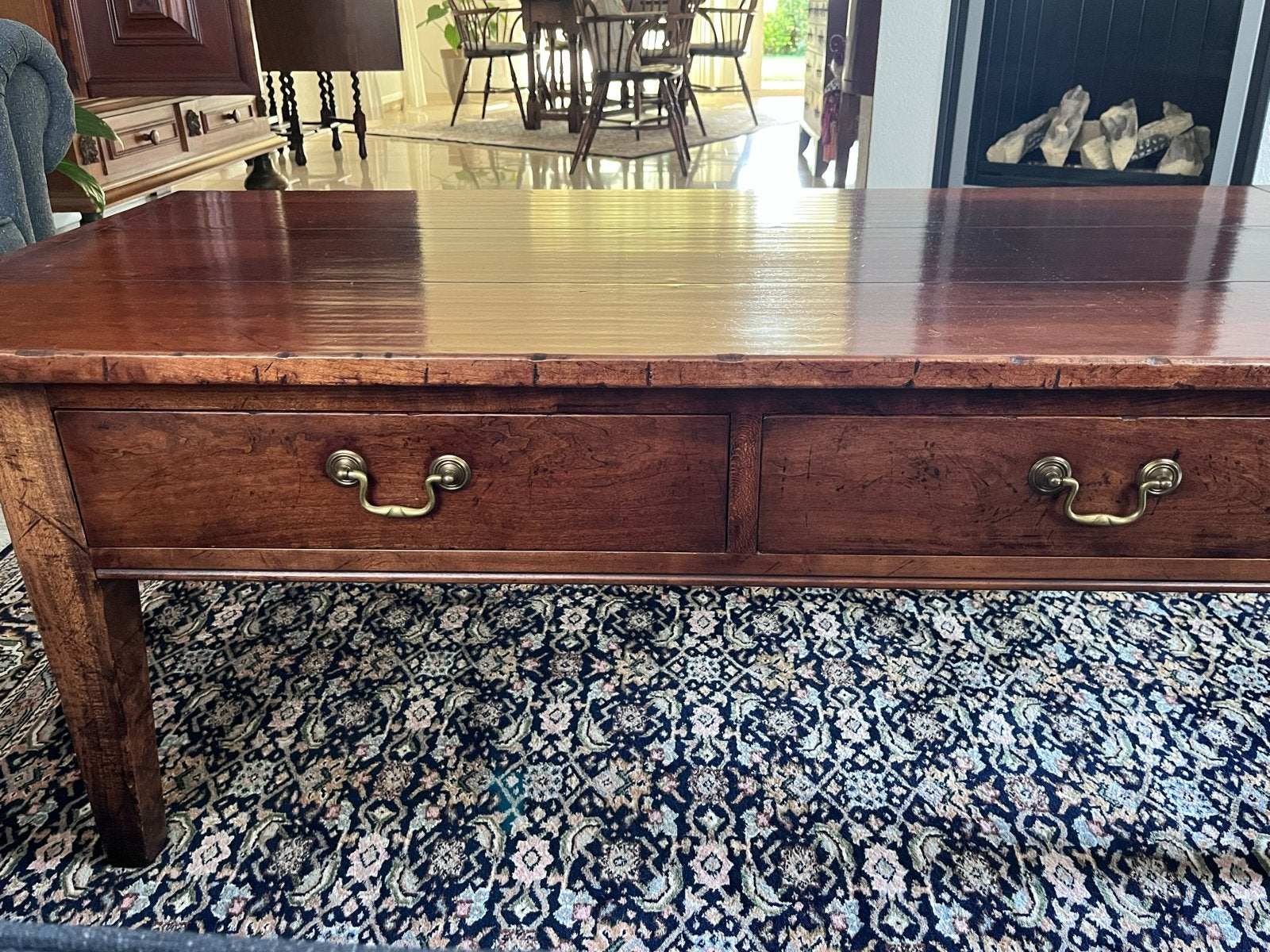 Antieke houten salontafel met twee lades, Antiek en Kunst, Antiek | Meubels | Tafels, Ophalen