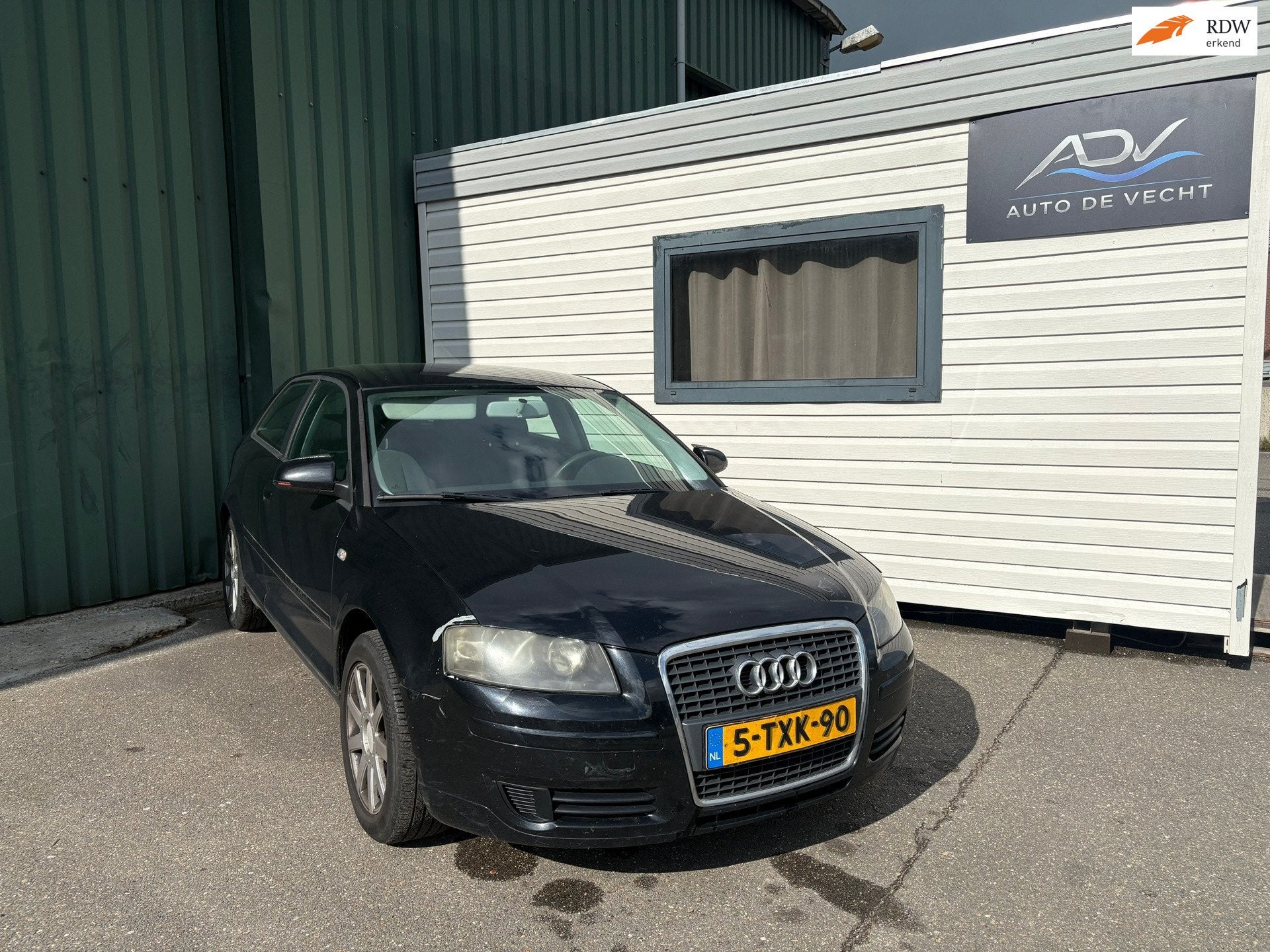 Audi A3 1.6 Ambition Pro Line INRUIL AUTO - ZO MEENEEM PRIJS, Voorwielaandrijving, Gebruikt, 4 cilinders, Zwart