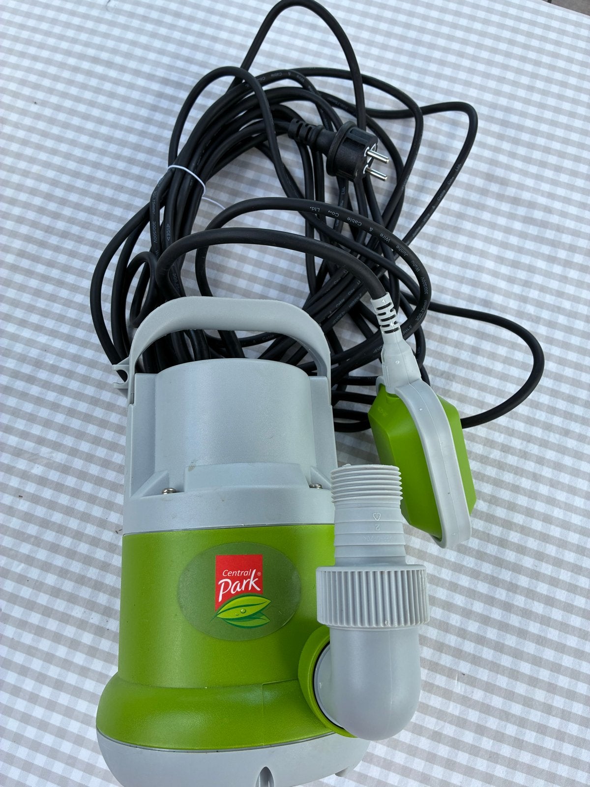 Central Park Dompelpomp 200W - Nieuw in doos, Tuin en Terras, Waterpompen, Ophalen of Verzenden, Nieuw, Elektrisch, Dompelpomp