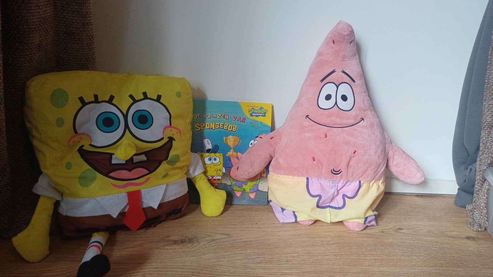 Spongebob en Patrick knuffels met boek, Gebruikt, Overige merken, Overige karakters, Overige typen