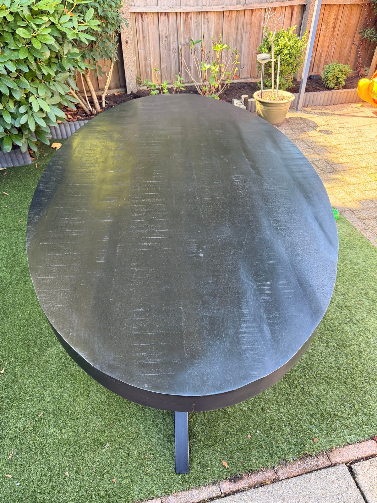 Zwarte ovale eettafel mango hout 160cm, Huis en Inrichting, Ophalen, Gebruikt, 100 tot 150 cm, 150 tot 200 cm