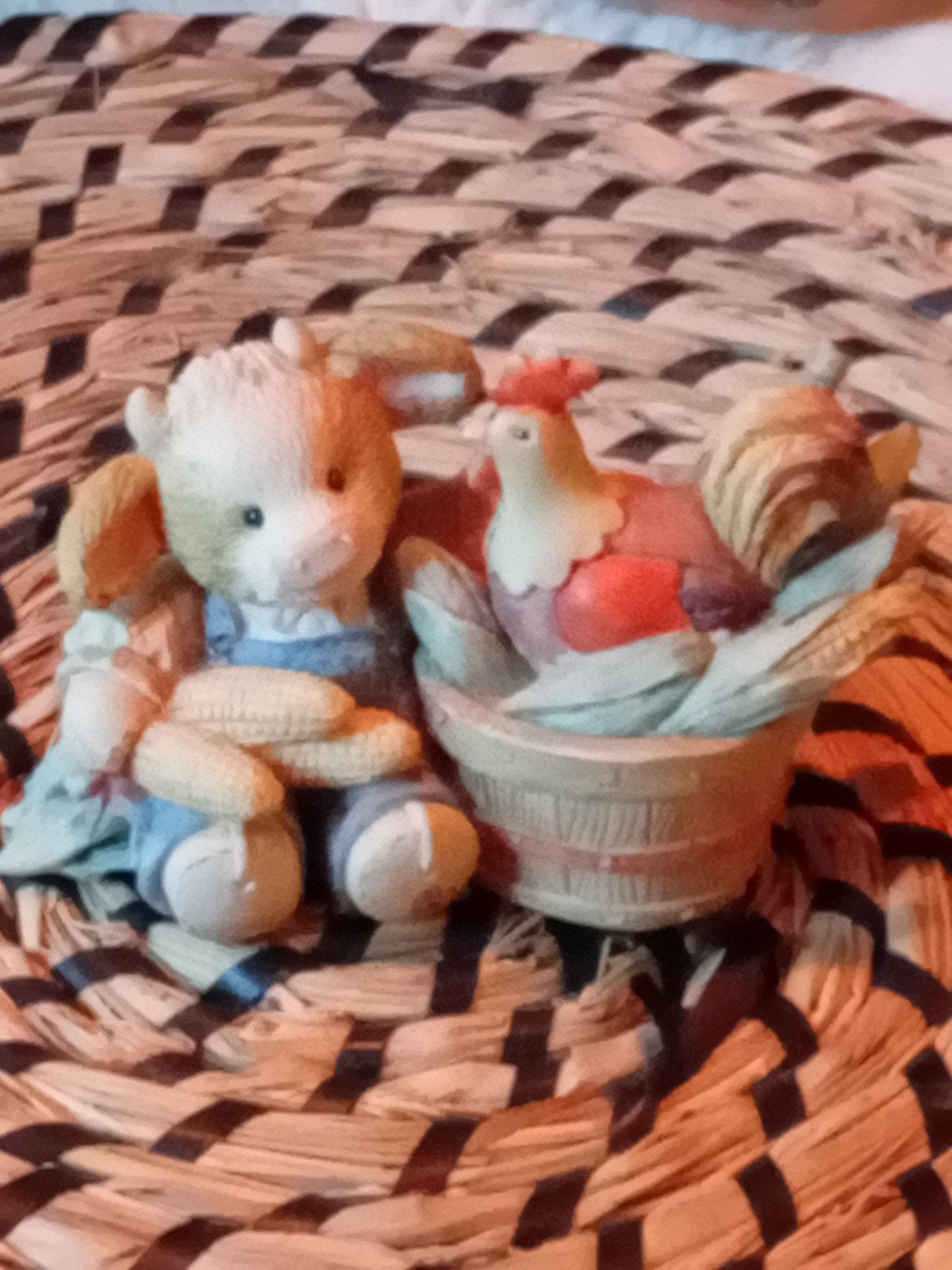 Enesco "Shucks, You're Sweet" beeldje, 1993, Verzamelen, Ophalen of Verzenden, Zo goed als nieuw, Dier