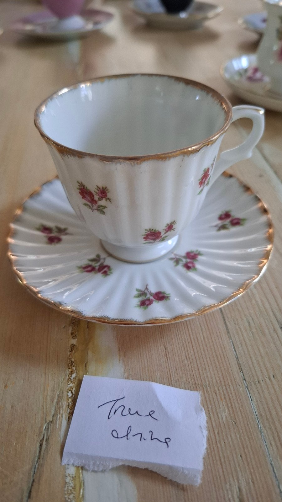 vintage porselein kop en schotel True China, Ophalen, Zo goed als nieuw, Porselein, Kop en/of schotel