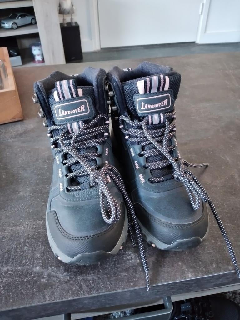 Landrover wandelschoenen, Ophalen