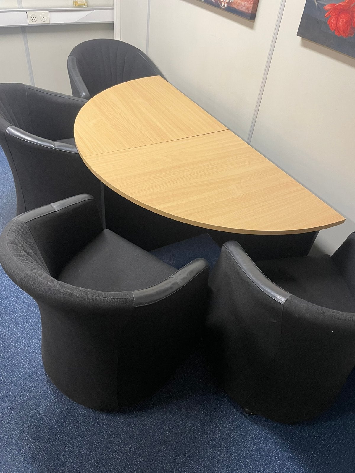 Gratis Tafel met 4 stoelen, Ophalen, Zo goed als nieuw