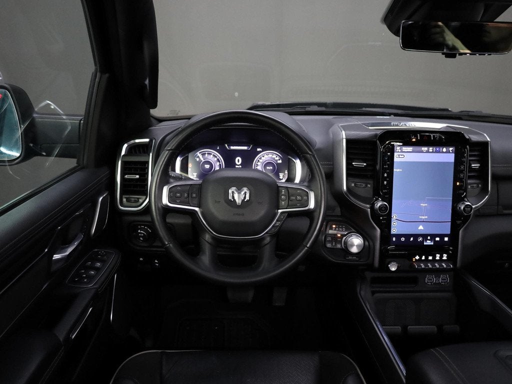 Dodge Ram 1500 5.7 V8 4x4 Crew Cab Laramie Night | Prins LPG, Auto's, Automaat, Gebruikt, 5654 cc, Bedrijf