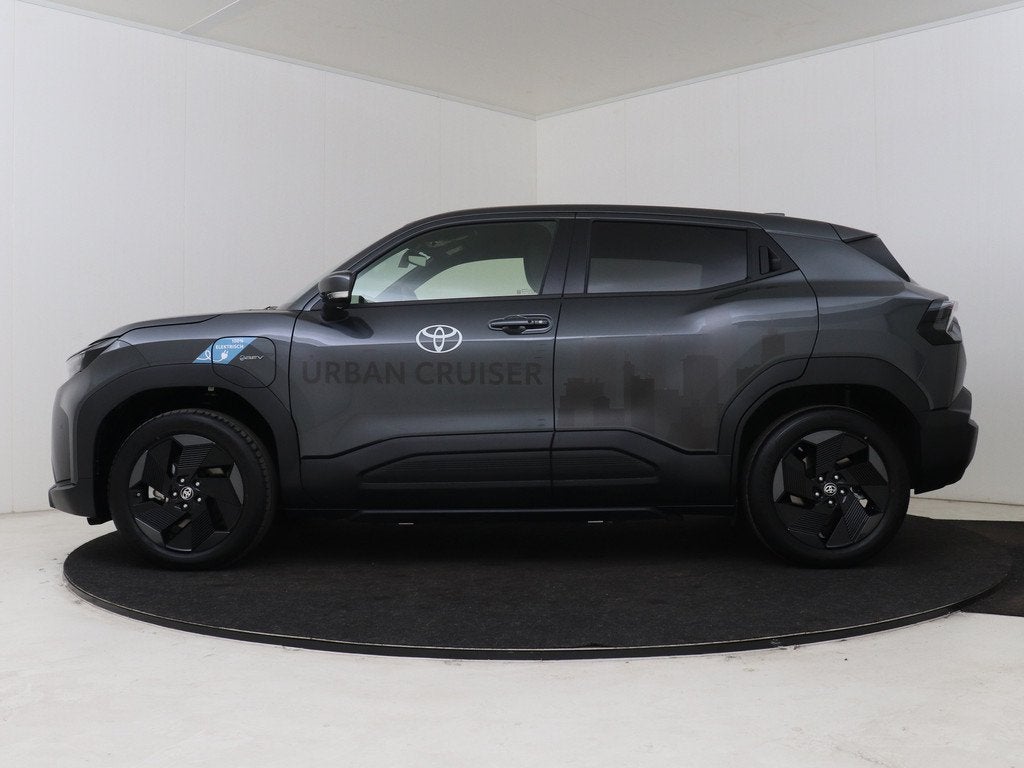 Toyota Urban Cruiser Dynamic 61 kWh (bj 2026, automaat), Auto's, Toyota, 12 maanden, Stof, Automatische klimaatregeling, 44 min
