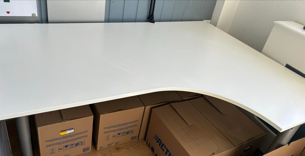 Ikea Bekant Hoekbureau - In hoogte verstelbaar, Ophalen, 160 cm, Spaanplaat of MDF, Hoekbureau