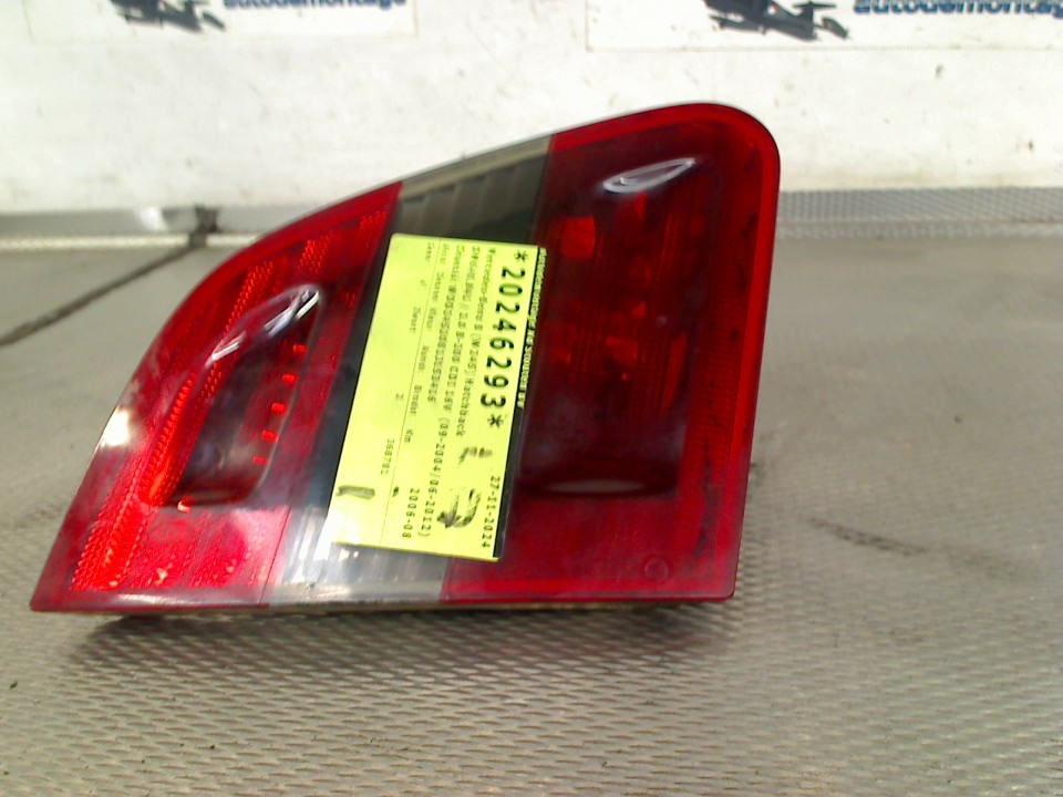 Achterlicht Links BINNEN Mercedes-Benz B (W245) 2006 A169820, Auto-onderdelen, Gebruikt, Mercedes-Benz AG, Mercedes-Benz, Mercedesstraße 120, Stuttgart 70372, , Duitsland