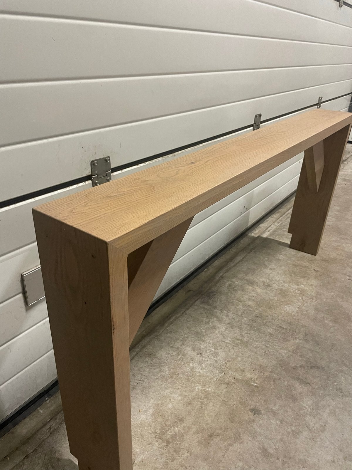 Eikenhouten plank voor achter de bank met plintuitsparing, Ophalen, 50 – 75, Gebruikt, 150 tot 200 cm